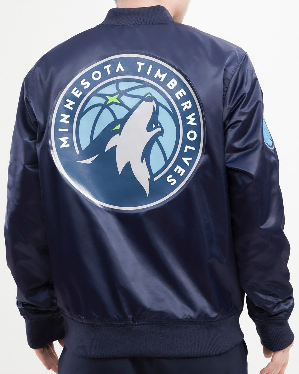 NBA MINNESOTA TIMBERWOLVES BLOUSON EN SATIN À GRAND LOGO POUR HOMME (MARINE MINUIT)