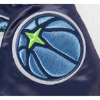 NBA MINNESOTA TIMBERWOLVES RETRO CLASSIC BLOUSON EN SATIN À BORDS CÔTELÉS POUR GARÇON JUNIOR (MARINE MINUIT)