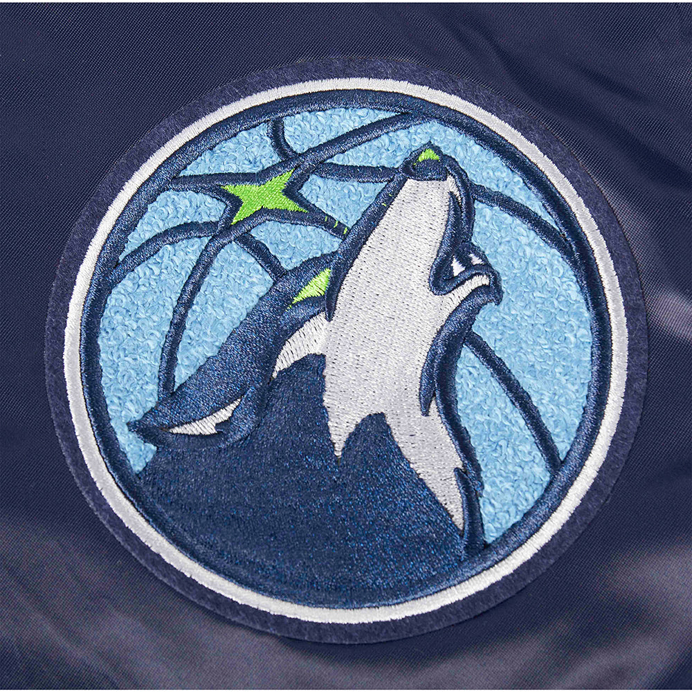 NBA MINNESOTA TIMBERWOLVES RETRO CLASSIC BLOUSON EN SATIN À BORDS CÔTELÉS POUR GARÇON JUNIOR (MARINE MINUIT)