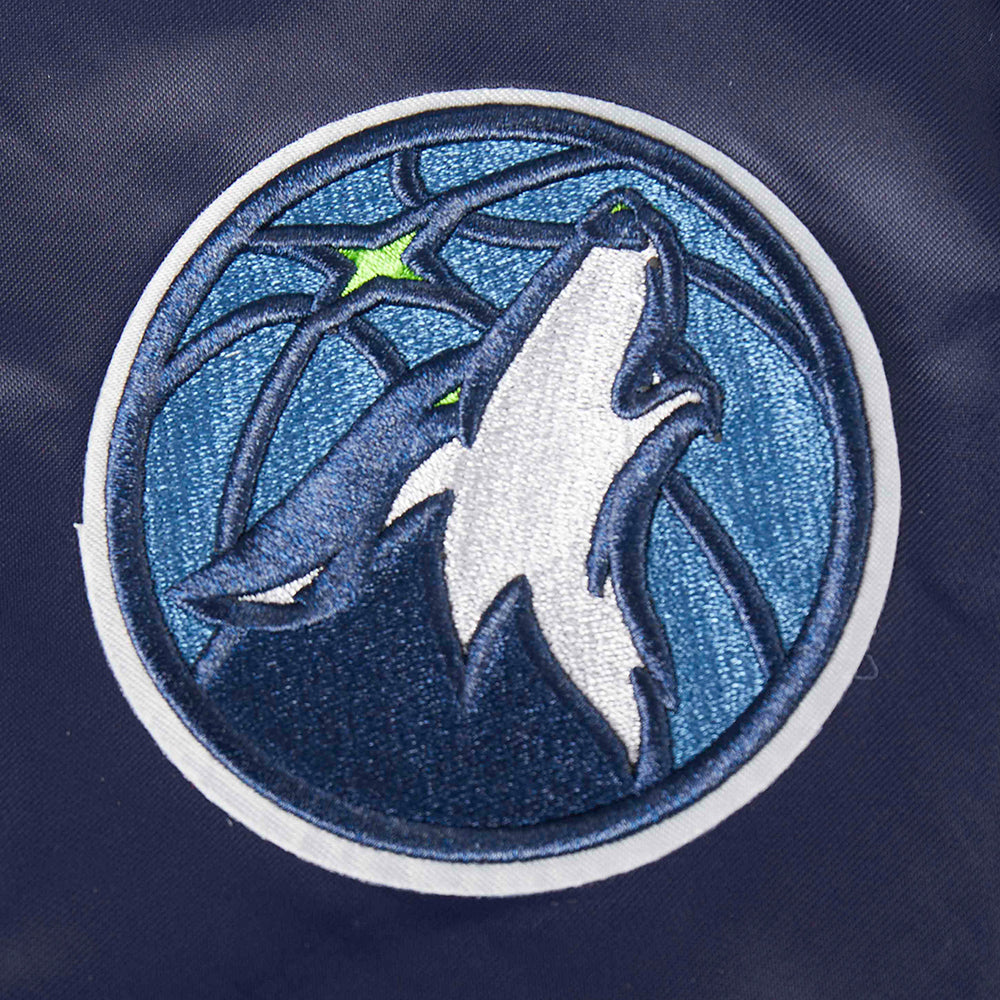 NBA MINNESOTA TIMBERWOLVES RETRO CLASSIC BLOUSON EN SATIN À BORDS CÔTELÉS POUR GARÇON JUNIOR (MARINE MINUIT)