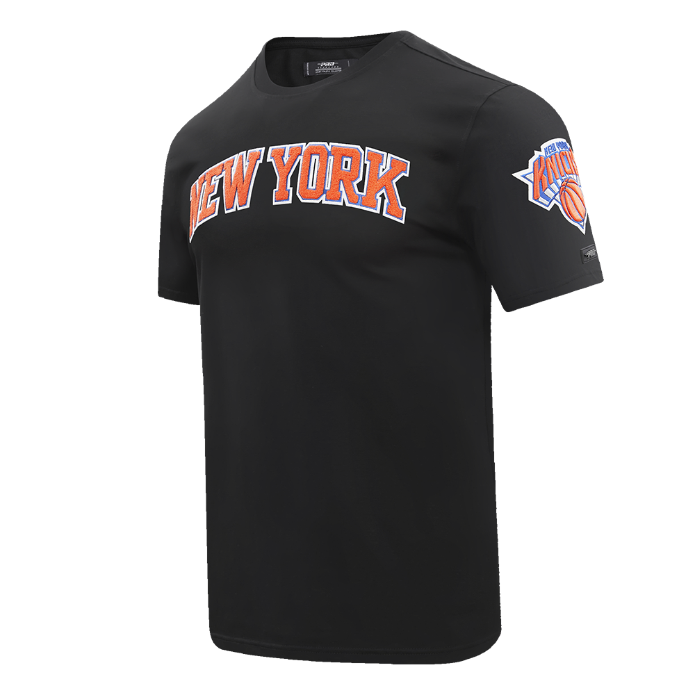 NBA NEW YORK KNICKS CLASSIC CHENILLE MEN'S TEE (BLACK)