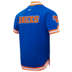 NBA NEW YORK KNICKS CLASSIC BLOUSON PRO EN MAILLE DOUBLE À MANCHES COURTES POUR HOMME (BLEU ROYAL/ORANGE)