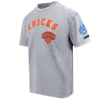 NBA NEW YORK KNICKS FIRST TEAM MEN'S S/S TEE (WASHED GREY)