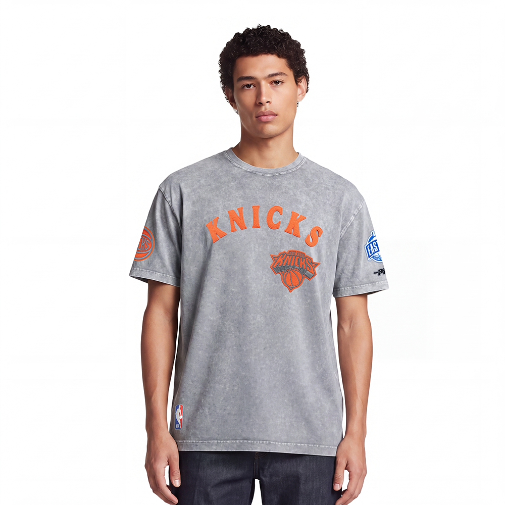 NBA NEW YORK KNICKS FIRST TEAM MEN'S S/S TEE (WASHED GREY)