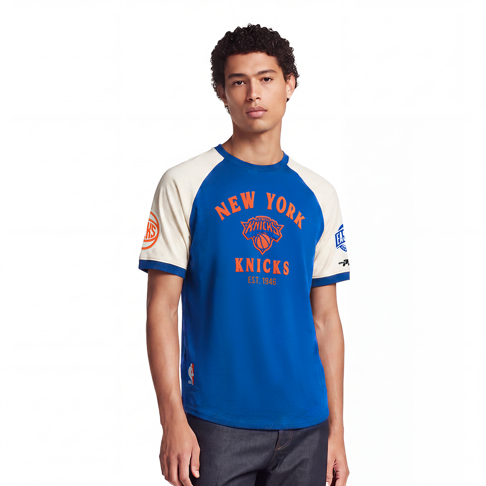 NBA NEW YORK KNICKS FIRST TEAM MEN'S RAGLAN TEE (EGGSHELL/ROYAL BLUE)