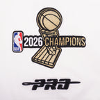 NBA NEW YORK KNICKS T-SHIRT DU CHAMPIONNAT 2026 À MANCHES COURTES POUR HOMME (BLANC)
