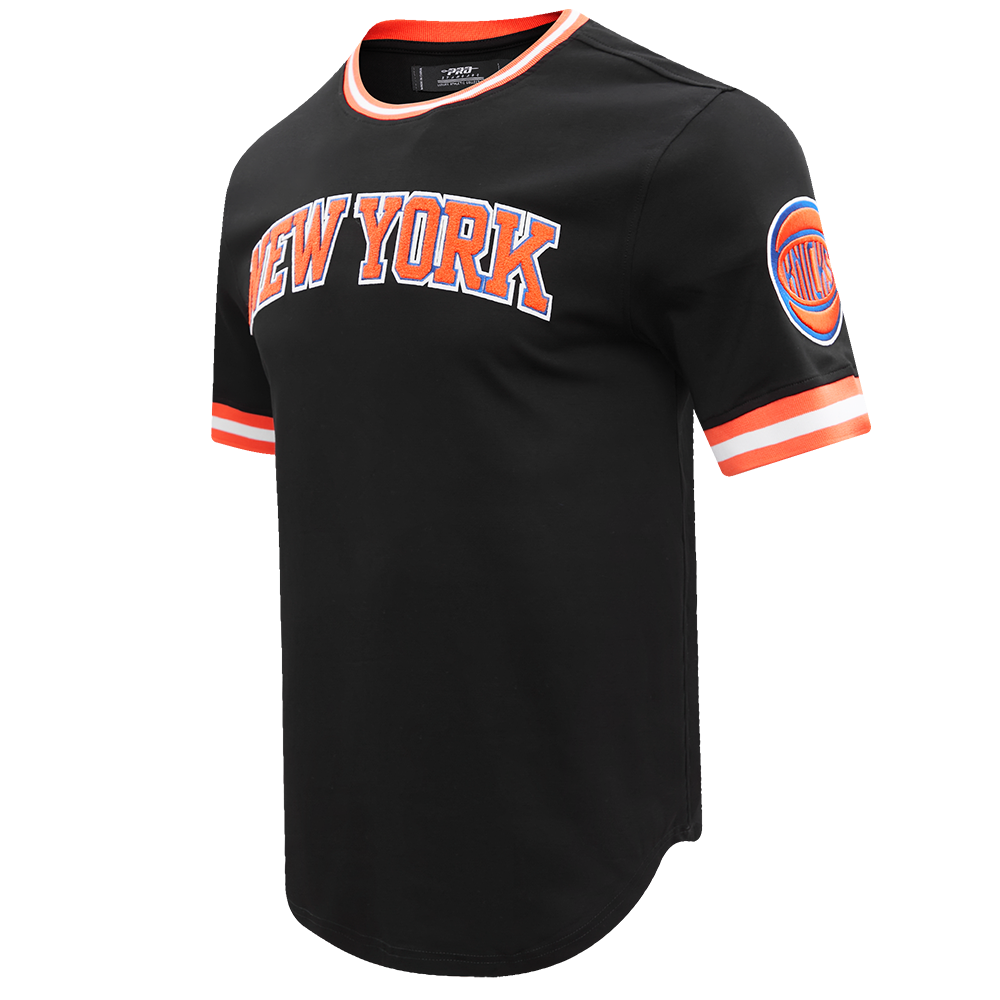 NBA NEW YORK KNICKS CLASSIC CHENILLE MEN'S TEE (BLACK)