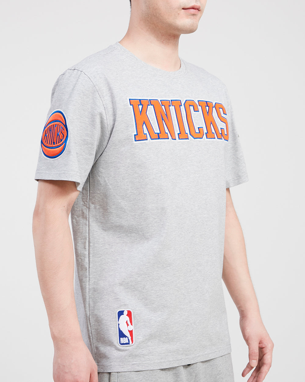 T-shirt NBA NEW YORK KNICKS TACKLE TWILL POUR HOMME (GRIS CHINÉ)