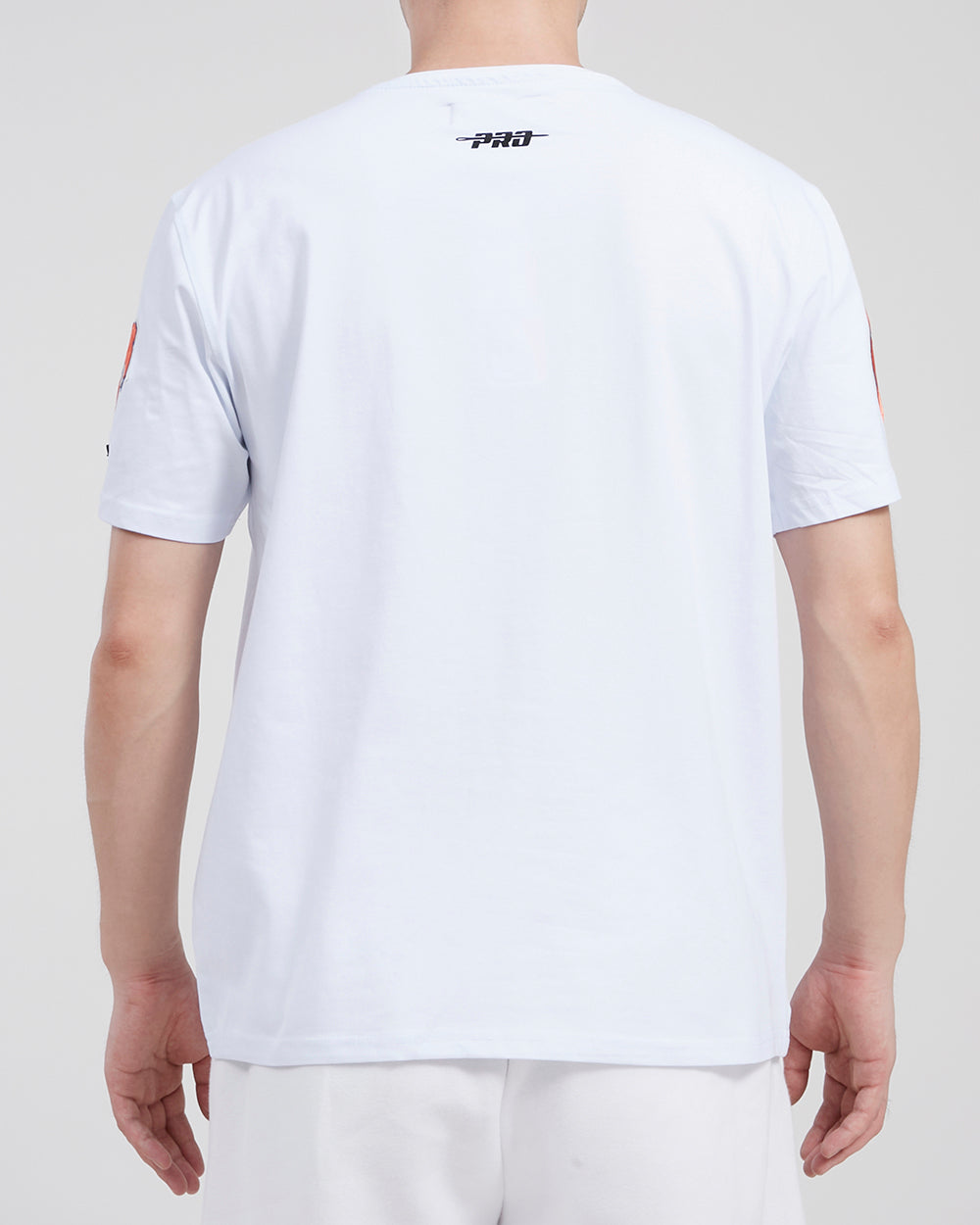 T-shirt NBA NEW YORK KNICKS TACKLE TWILL POUR HOMME (BLANC)