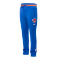 NBA NEW YORK KNICKS SCRIPT TAIL PANTALON OUATÉ EN MOLLETON CÔTELÉ POUR HOMME (BLEU ROYAL/ORANGE/BLEU ROYAL)