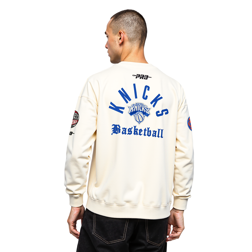 NBA NEW YORK KNICKS MODERN ORIGINALS MEN'S FLC CREWNECK (EGGSHELL)