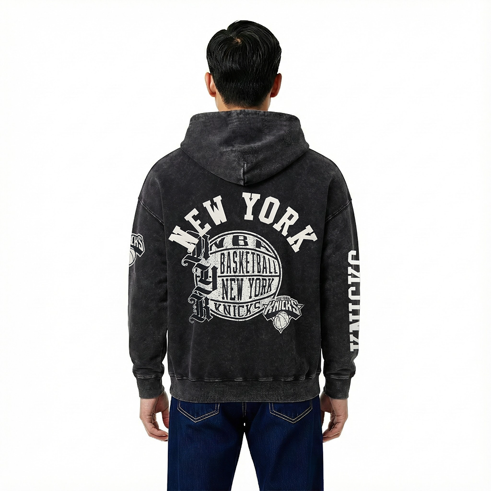 NBA NEW YORK KNICKS STREET TEAM MEN'S ENZYME WASH DS FT PO HOODIE (WASHED BLACK)