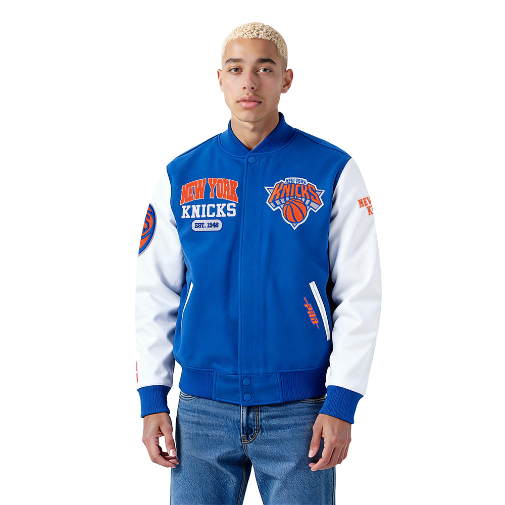 NBA NEW YORK KNICKS CITY ARCH BLOUSON COLLÉGIAL EN LAINE POUR HOMME (BLEU ROYAL/BLANC)