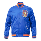 NBA NEW YORK KNICKS BLOUSON EN SATIN POUR HOMME (BLEU ROYAL/ORANGE/BLEU ROYAL)