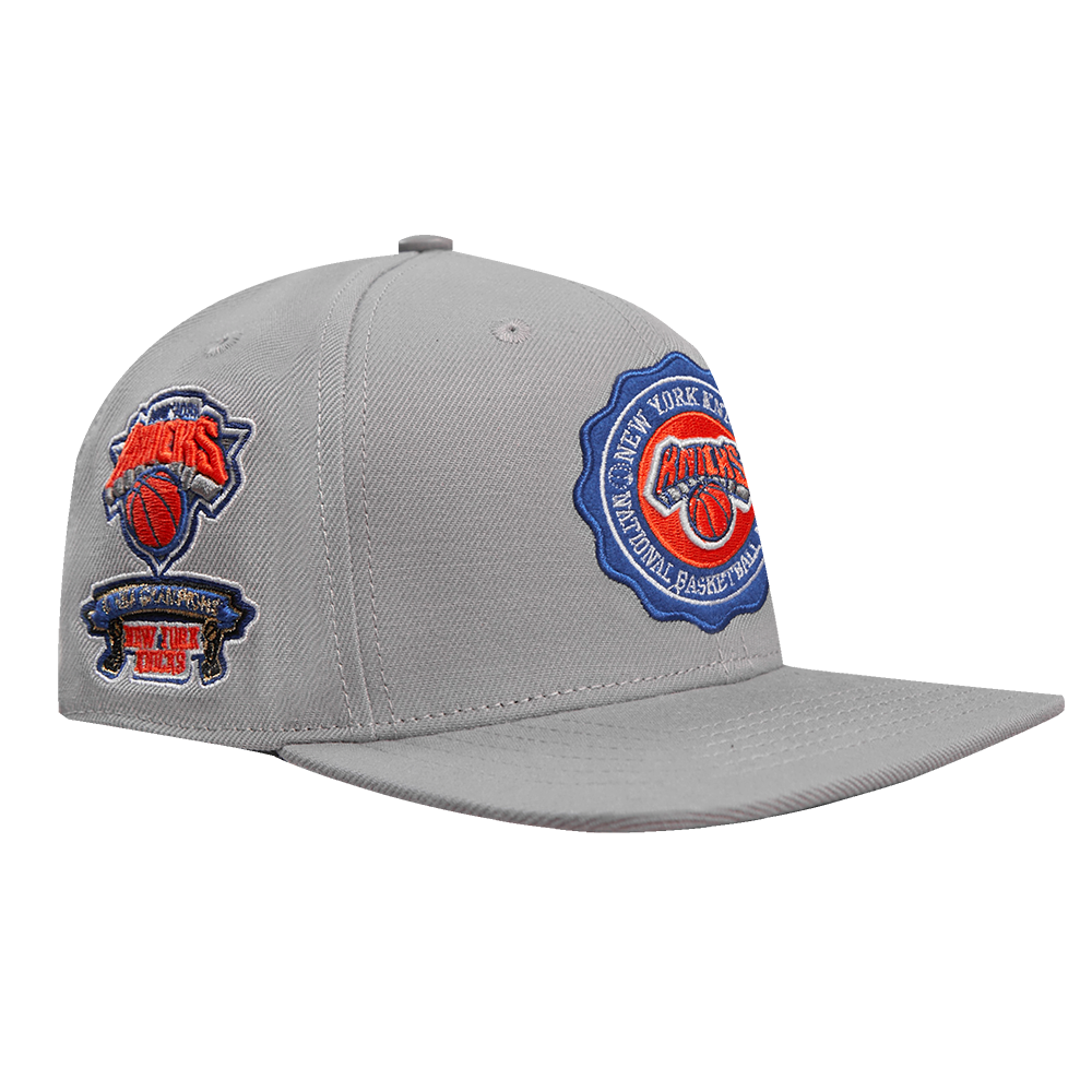 NBA NEW YORK KNICKS CREST EMBLEM WOOL SNAPBACK HAT (GRAY)