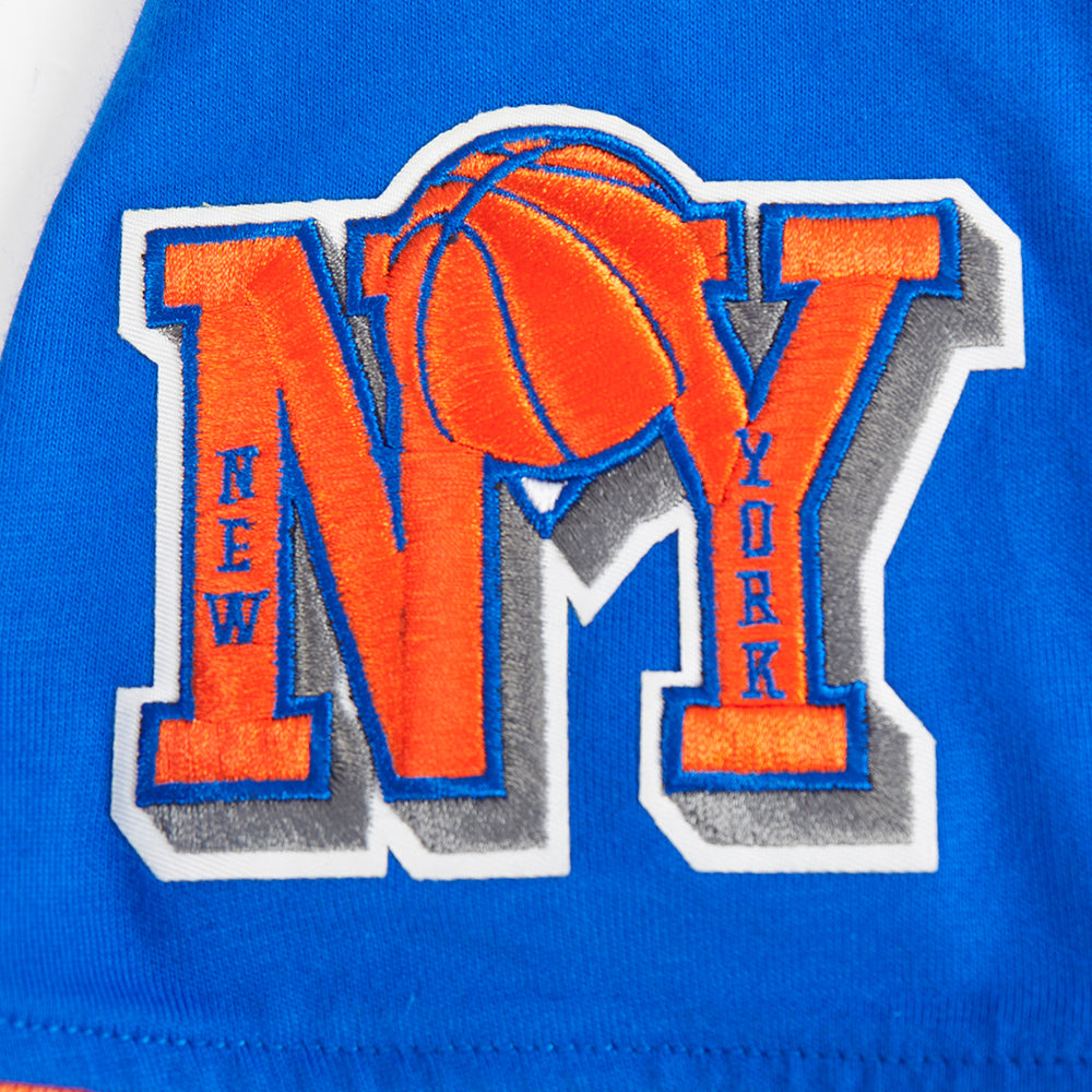 NBA NEW YORK KNICKS RETRO CLASSIC T-SHIRT CÔTELÉ RAYÉ À MANCHES COURTES POUR GARÇON JUNIOR (BLEU ROYAL/ORANGE)