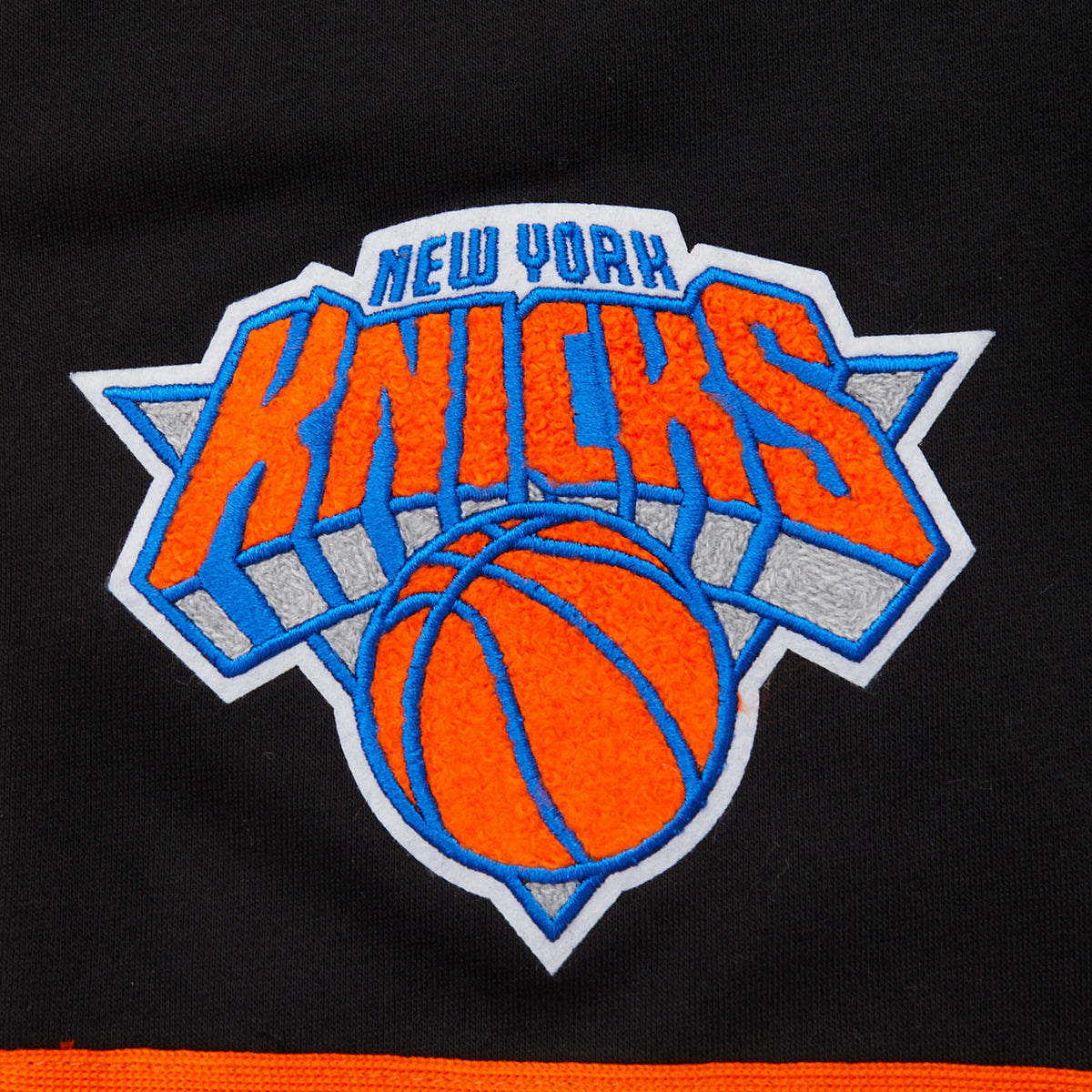 NBA NEW YORK KNICKS CLASSIC BIG BOY'S FLEECE 2.0 SHORT (BLACK/ORANGE)