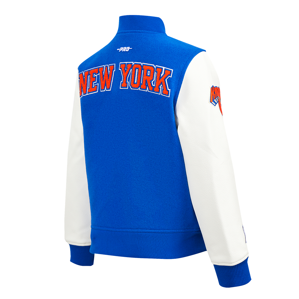NBA NEW YORK KNICKS CLASSIC BLOUSON COLLÉGIAL EN LAINE POUR GARÇON JUNIOR (BLEU ROYAL/BLANC)