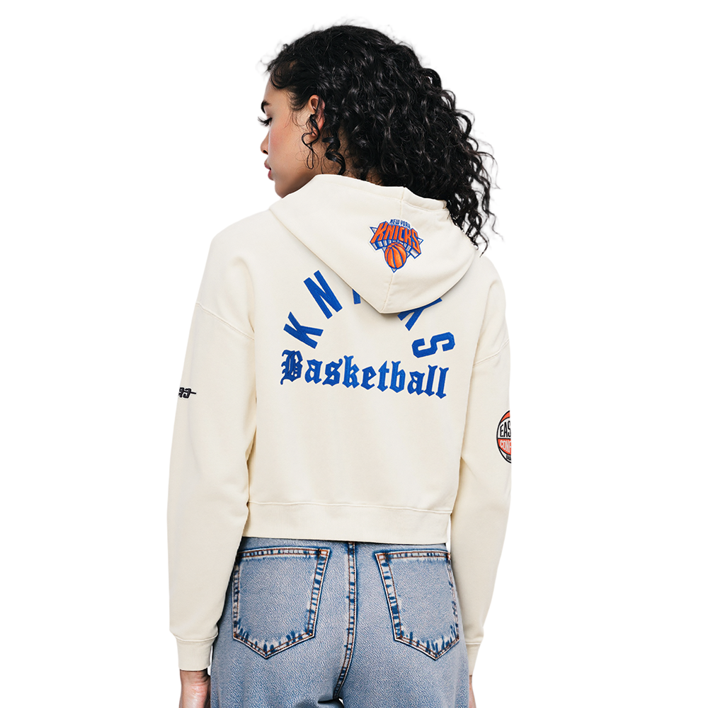 NBA NEW YORK KNICKS MODERN ORIGINALS WOMEN'S FLC CROPPED PO HOODIE (EGGSHELL)