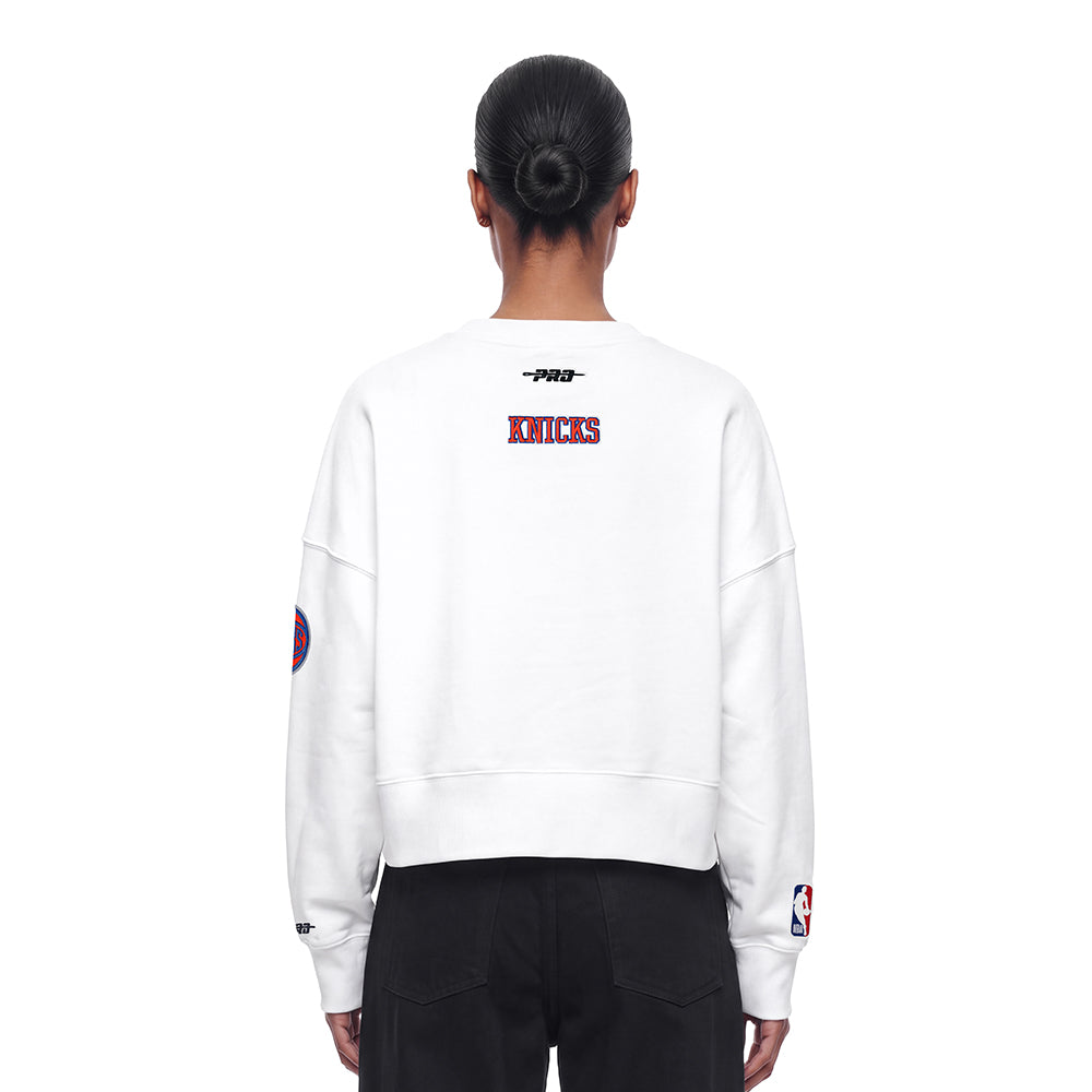 NBA NEW YORK KNICKS CLASSIC CHENILLE WOMEN'S SWEATSHIRT (WHITE)