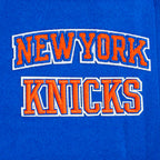 NBA NEW YORK KNICKS RETRO CLASSIC BLOUSON COLLÉGIAL EN LAINE À BORDS CÔTELÉS POUR FEMME (BLEU ROYAL/ORANGE/BLEU ROYAL)