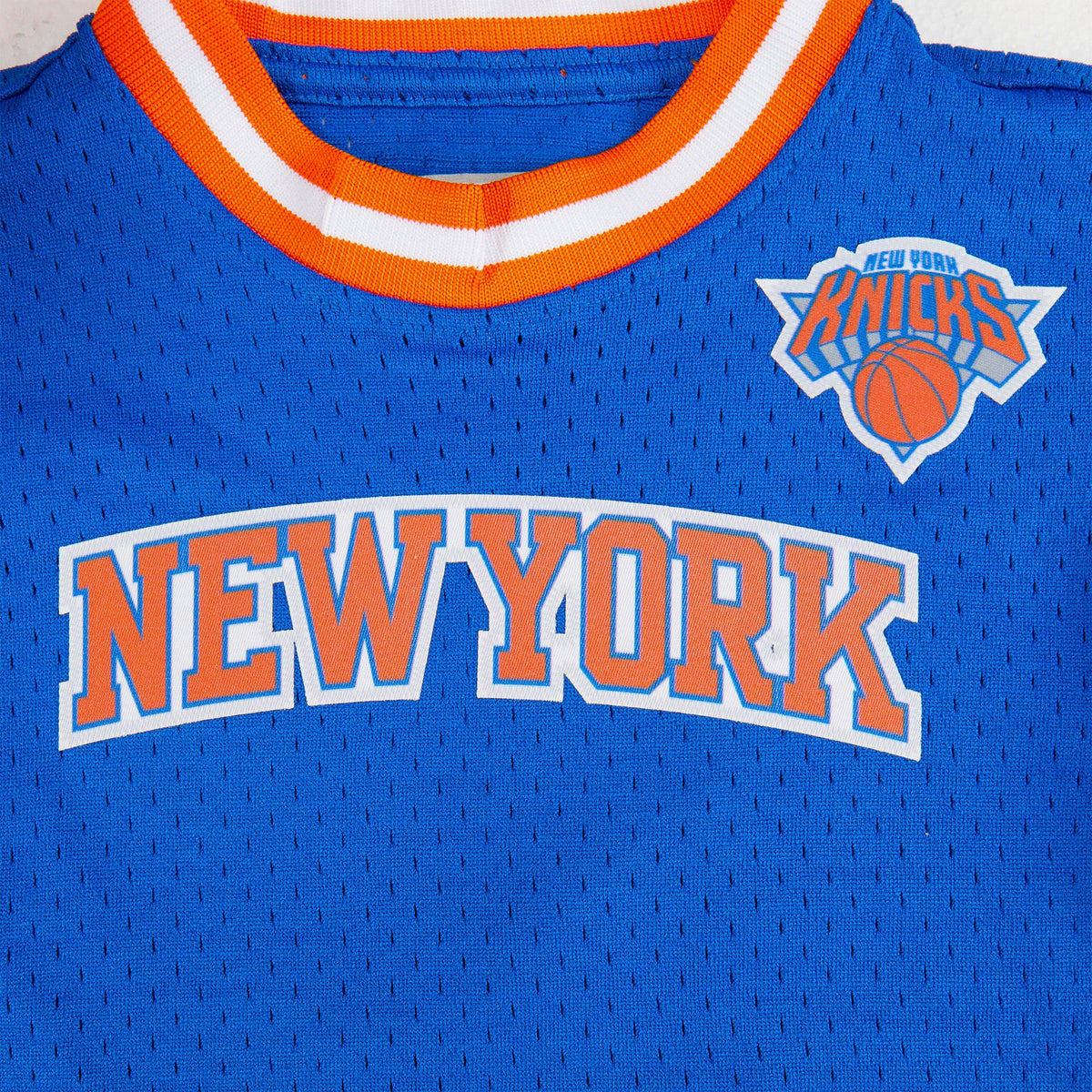 NBA NEW YORK KNICKS CLASSIC T-SHIRT EN FILET À MANCHES COURTES POUR GARÇON ENFANT (BLEU ROYAL/ORANGE)