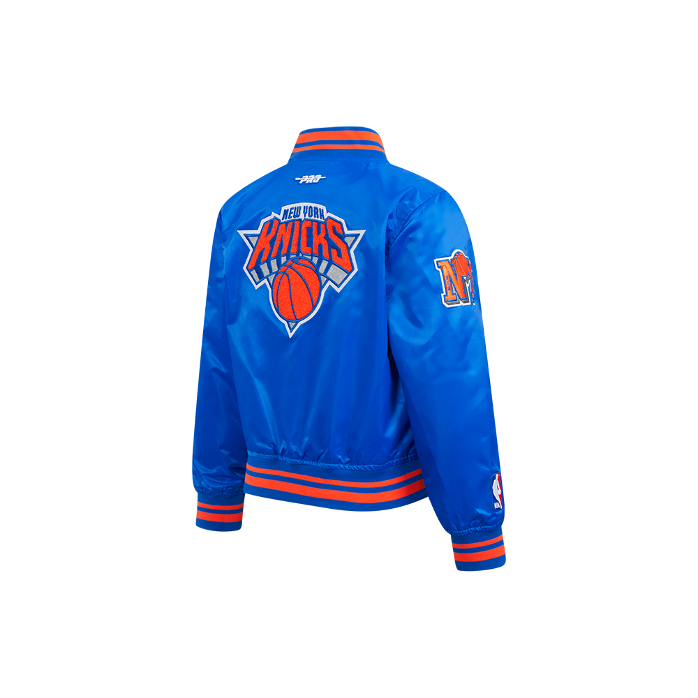 NBA NEW YORK KNICKS RETRO CLASSIC BLOUSON EN SATIN À BORDS CÔTELÉS POUR GARÇON ENFANT (BLEU ROYAL/ORANGE/BLEU ROYAL)