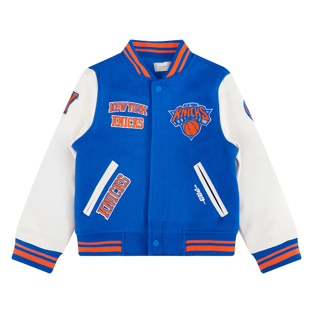 NBA NEW YORK KNICKS RETRO CLASSIC BLOUSON COLLÉGIAL EN LAINE À BORDS CÔTELÉS POUR GARÇON ENFANT (BLEU ROYAL/ORANGE/BLEU ROYAL)