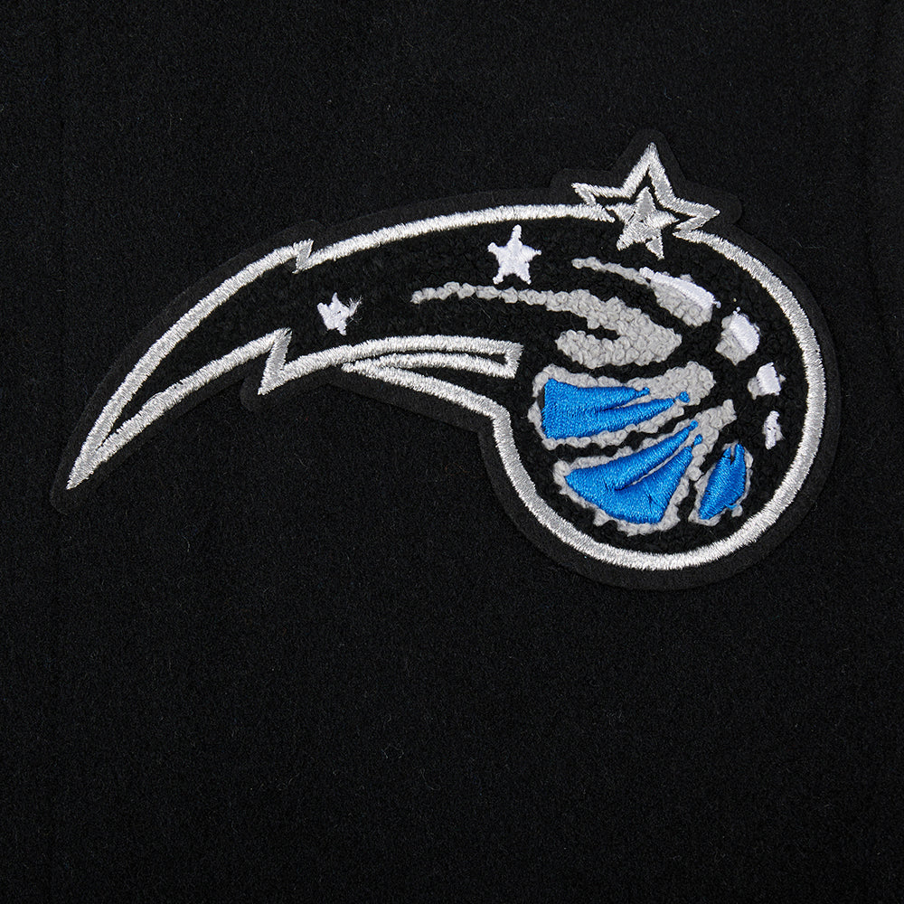 NBA ORLANDO MAGIC CLASSIC BLOUSON COLLÉGIAL EN LAINE POUR GARÇON JUNIOR (NOIR/BLANC)