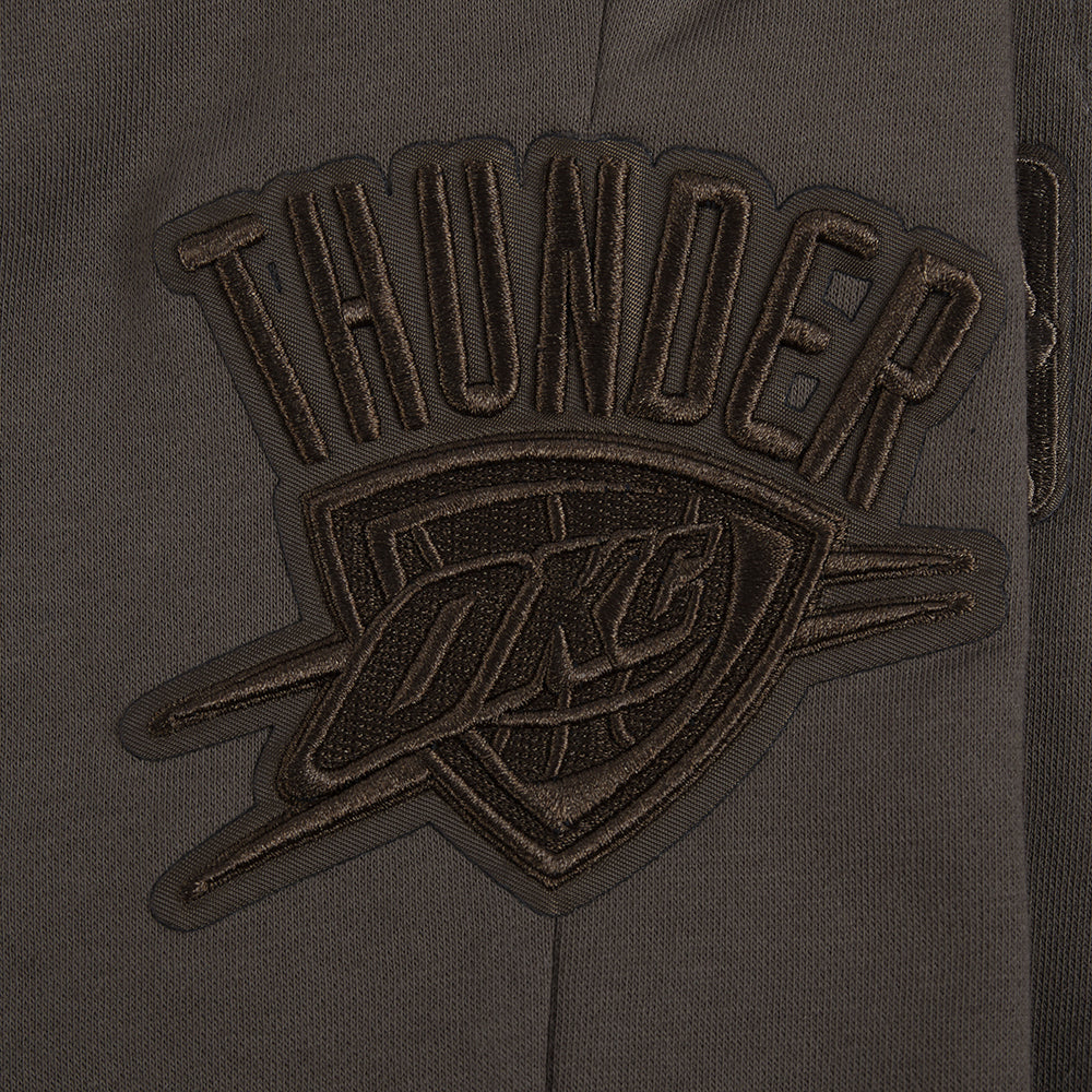 NBA OKLAHOMA CITY THUNDER NEUTRAL SHORT EN MOLLETON POUR GARÇON JUNIOR (TAUPE FONCÉ)