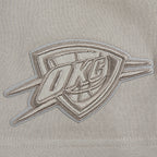 NBA OKLAHOMA CITY THUNDER NEUTRAL SHORT EN MOLLETON POUR GARÇON JUNIOR (TAUPE)