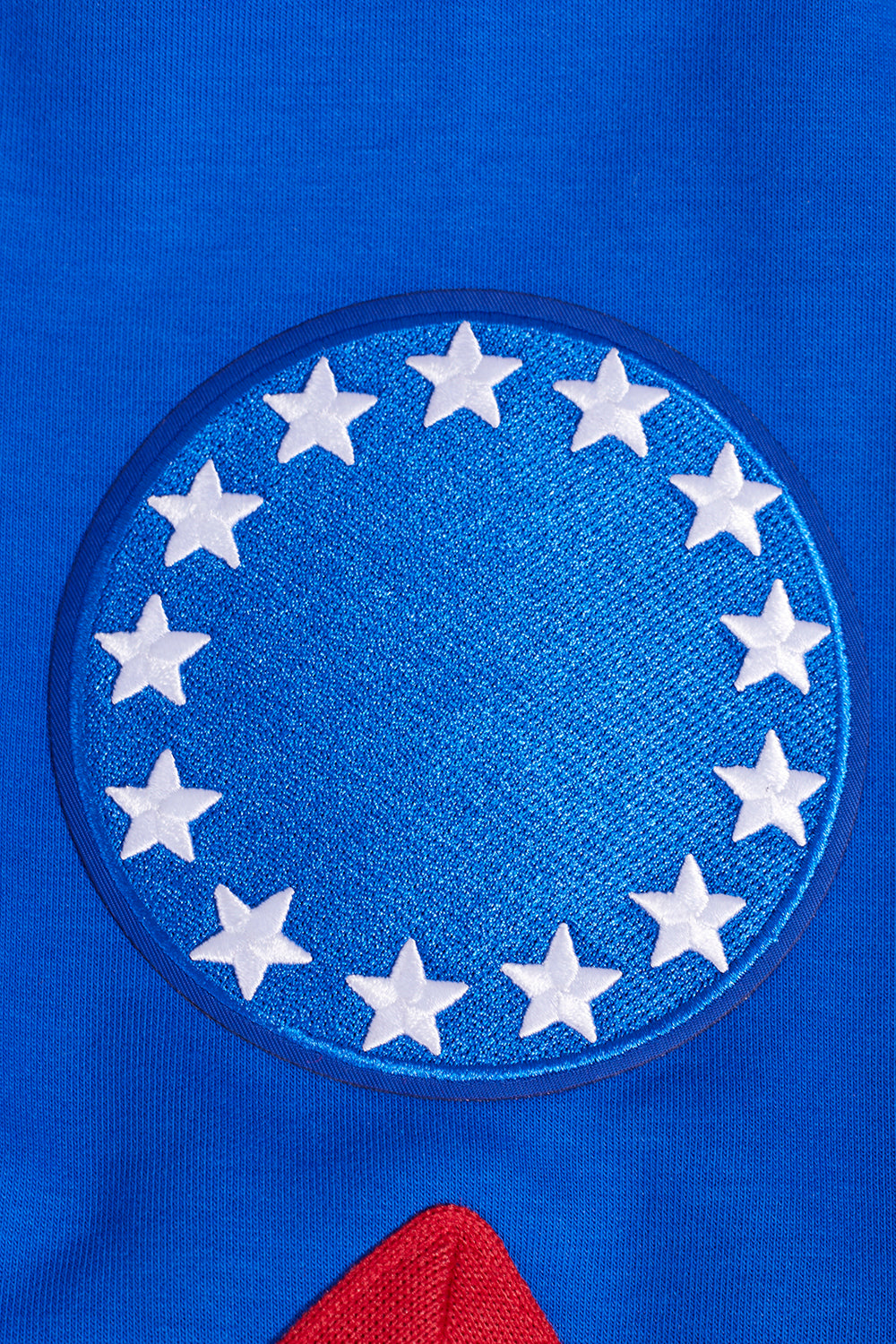NBA PHILADELPHIA 76ERS CLASSIC BLOUSON PRO EN MAILLE DOUBLE À MANCHES COURTES POUR HOMME (BLEU ROYAL/ROUGE)
