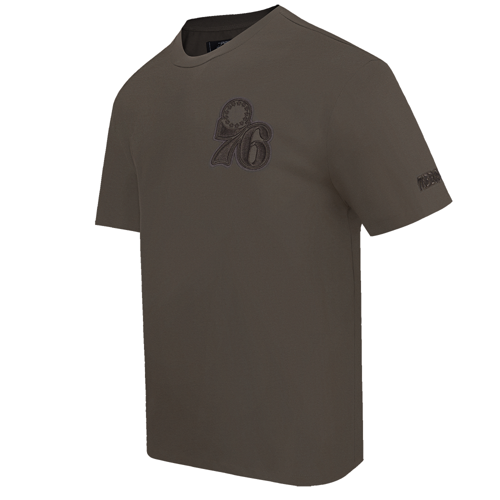 NBA PHILADELPHIA 76ERS NEUTRAL T-SHIRT À ÉPAULES TOMBANTES POUR HOMME (TAUPE FONCÉ)