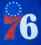 NBA PHILADELPHIA 76ERS CLASSIC T-SHIRT EN JERSEY SIMPLE À RAYURES POUR HOMME (BLEU ROYAL/ROUGE)