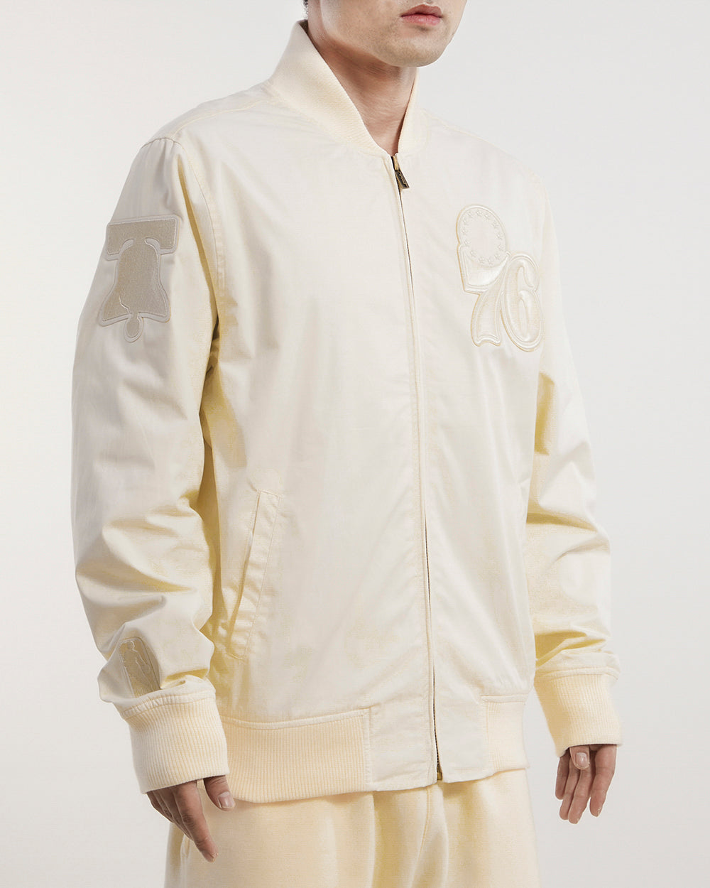 NBA PHILADELPHIA 76ERS NEUTRAL MEN'S TWILL JACKET (EGGSHELL)