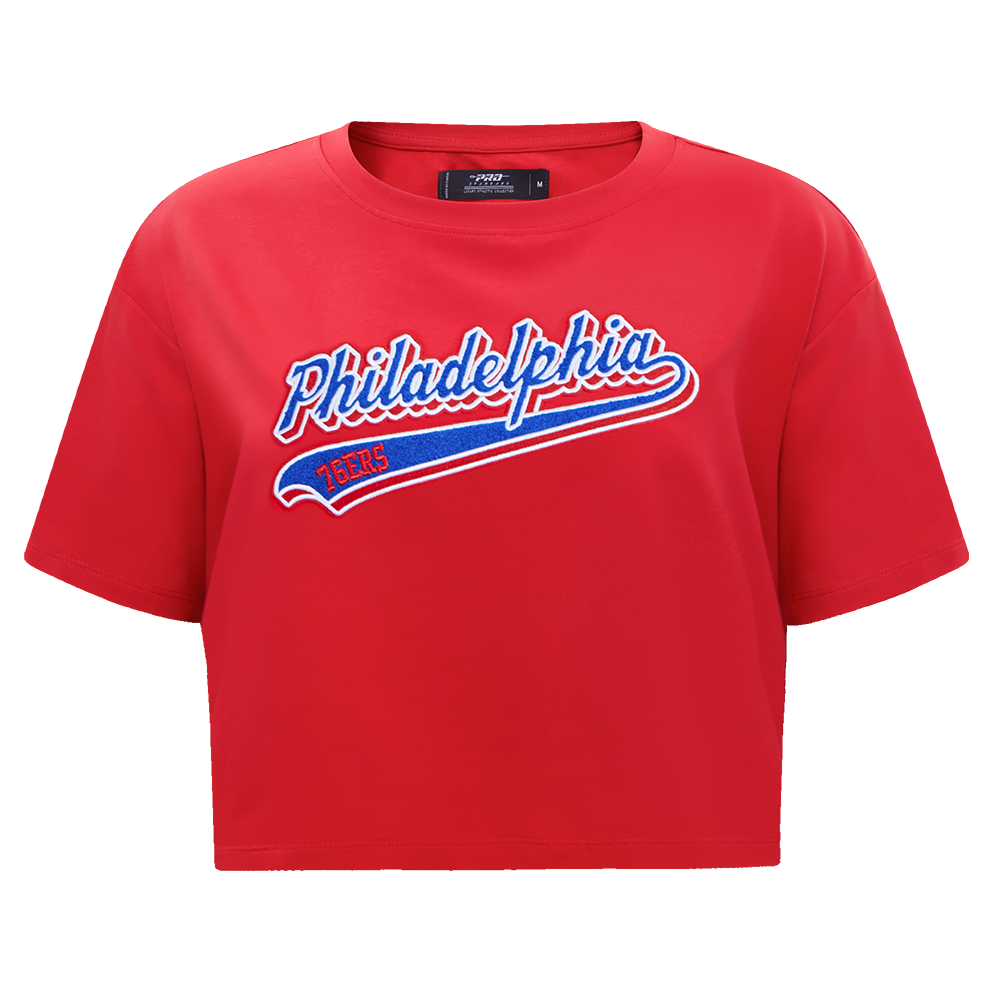 NBA PHILADELPHIA 76ERS SCRIPT TAIL T-SHIRT EN JERSEY SIMPLE À COUPE CARRÉE POUR FEMME (BLANC)