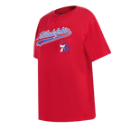 NBA PHILADELPHIA 76ERS SCRIPT TAIL T-SHIRT DE COUPE BOYFRIEND POUR FEMME (ROUGE)