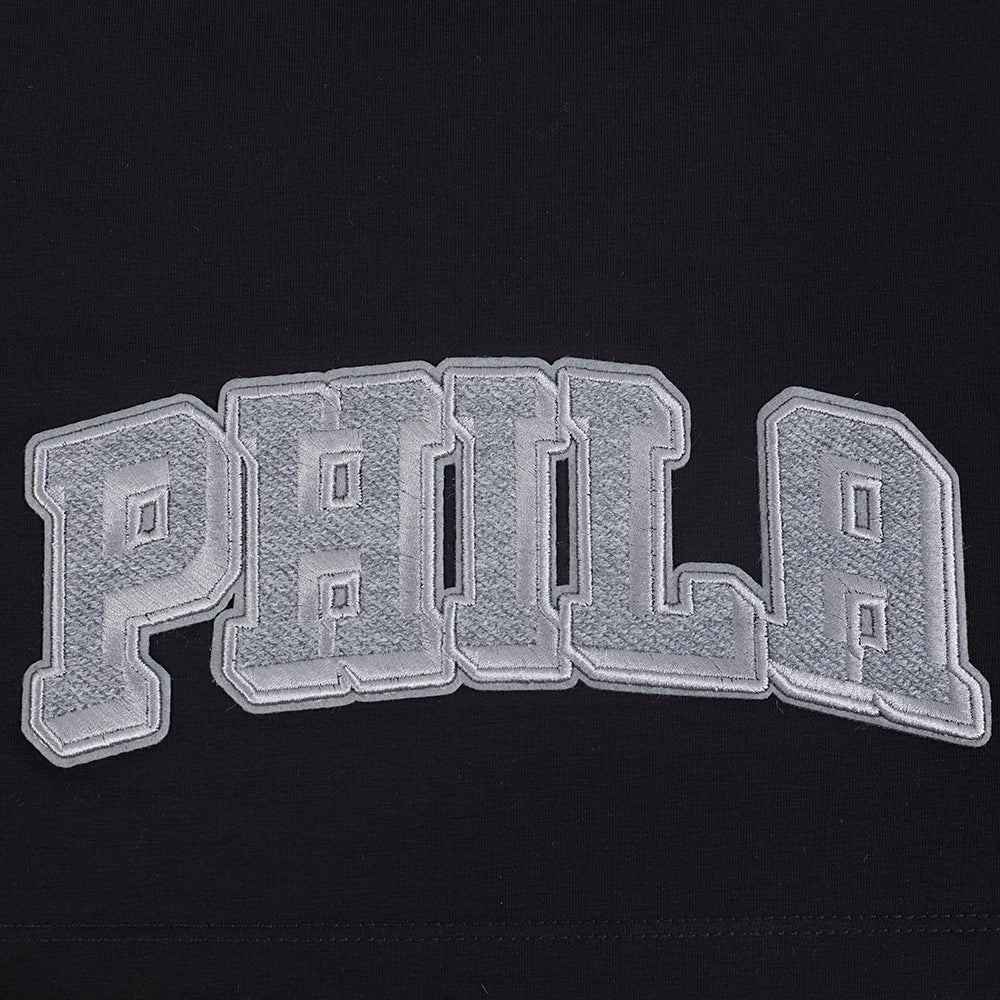 NBA PHILADELPHIA 76ERS REVERSE FRENCH TERRY T-SHIRT EN JERSEY SIMPLE À COUPE CARRÉE POUR FEMME (NOIR)