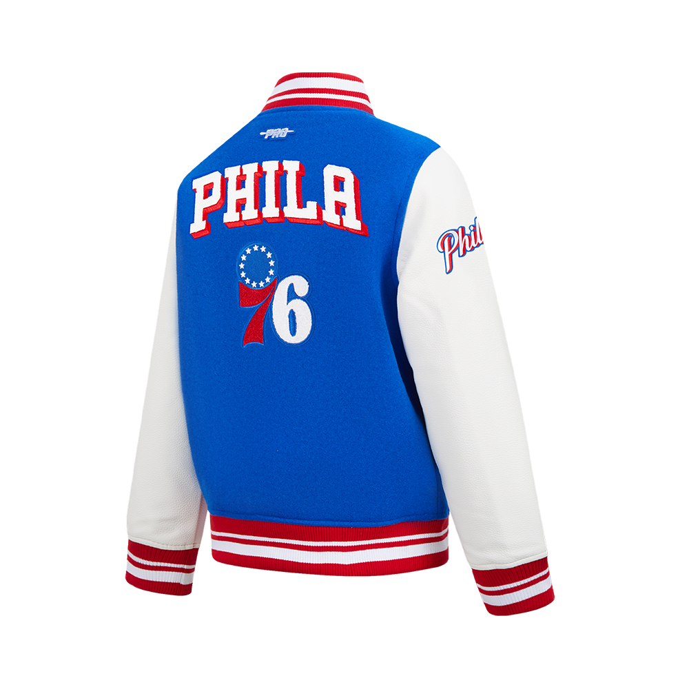 NBA PHILADELPHIA 76ERS RETRO CLASSIC BLOUSON COLLÉGIAL EN LAINE À BORDS CÔTELÉS POUR GARÇON JUNIOR (BLEU ROYAL/ROUGE)
