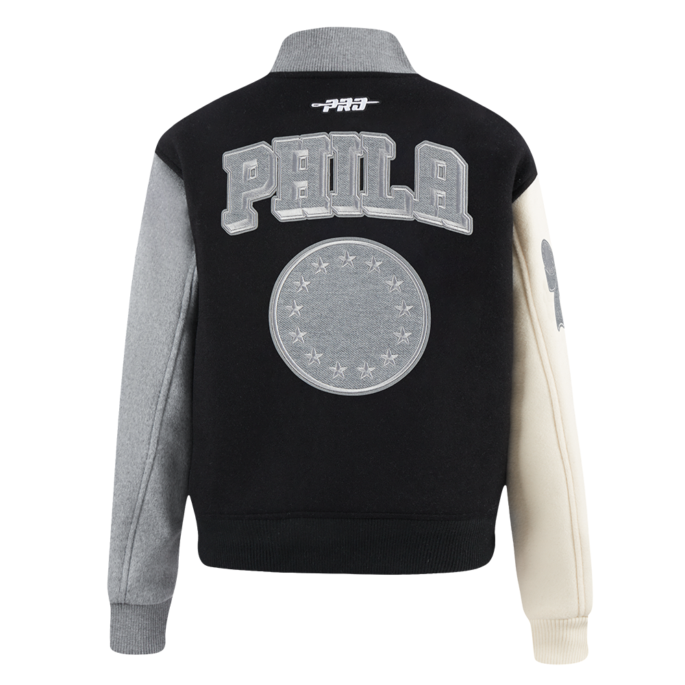 NBA PHILADELPHIA 76ERS REVERSE FRENCH TERRY BLOUSON COLLÉGIAL POUR FEMME (NOIR/GRIS/COQUILLE D'ŒUF)