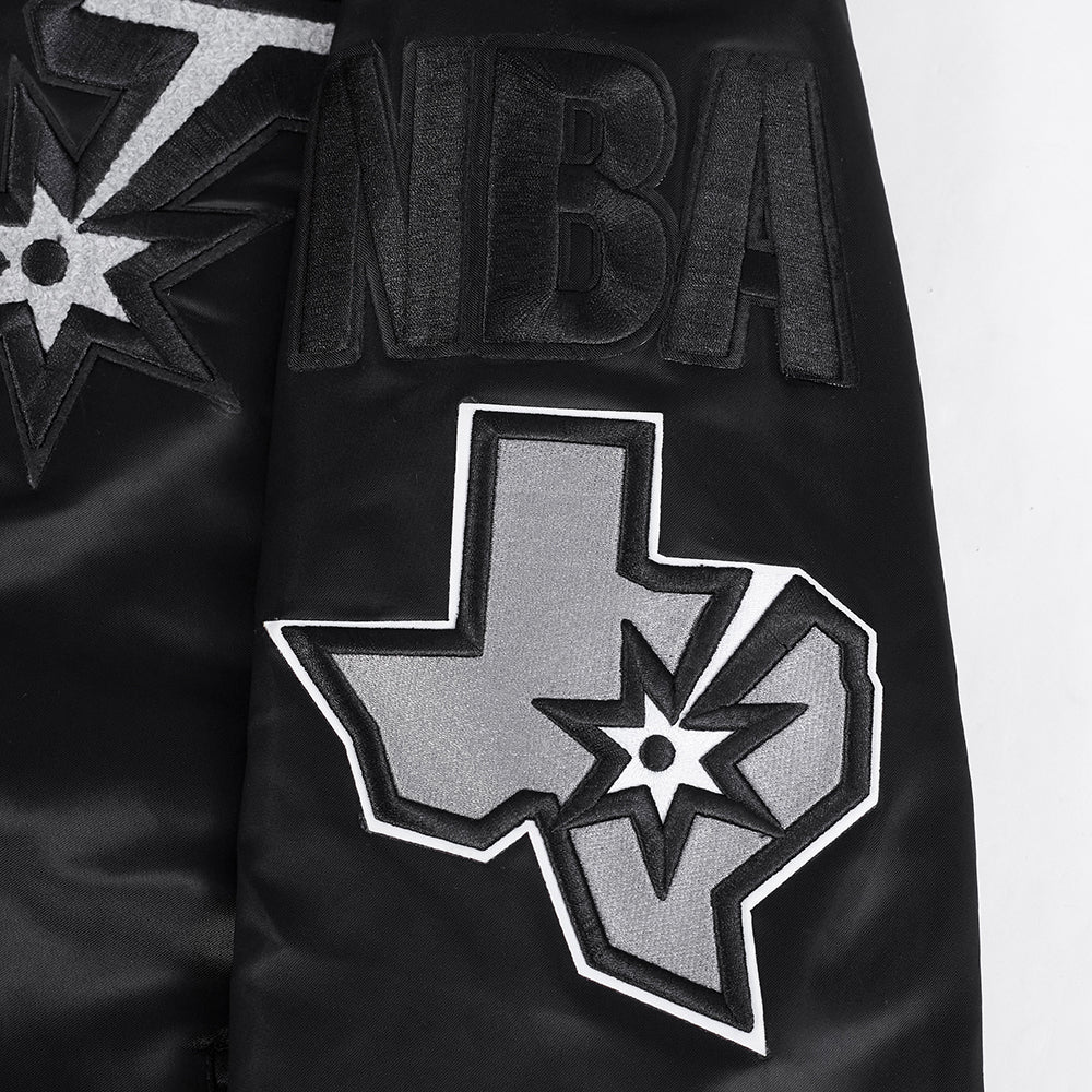 NBA SAN ANTONIO SPURS MASH UP BLOUSON EN SATIN À BORDS CÔTELÉS POUR HOMME (NOIR/GRIS)