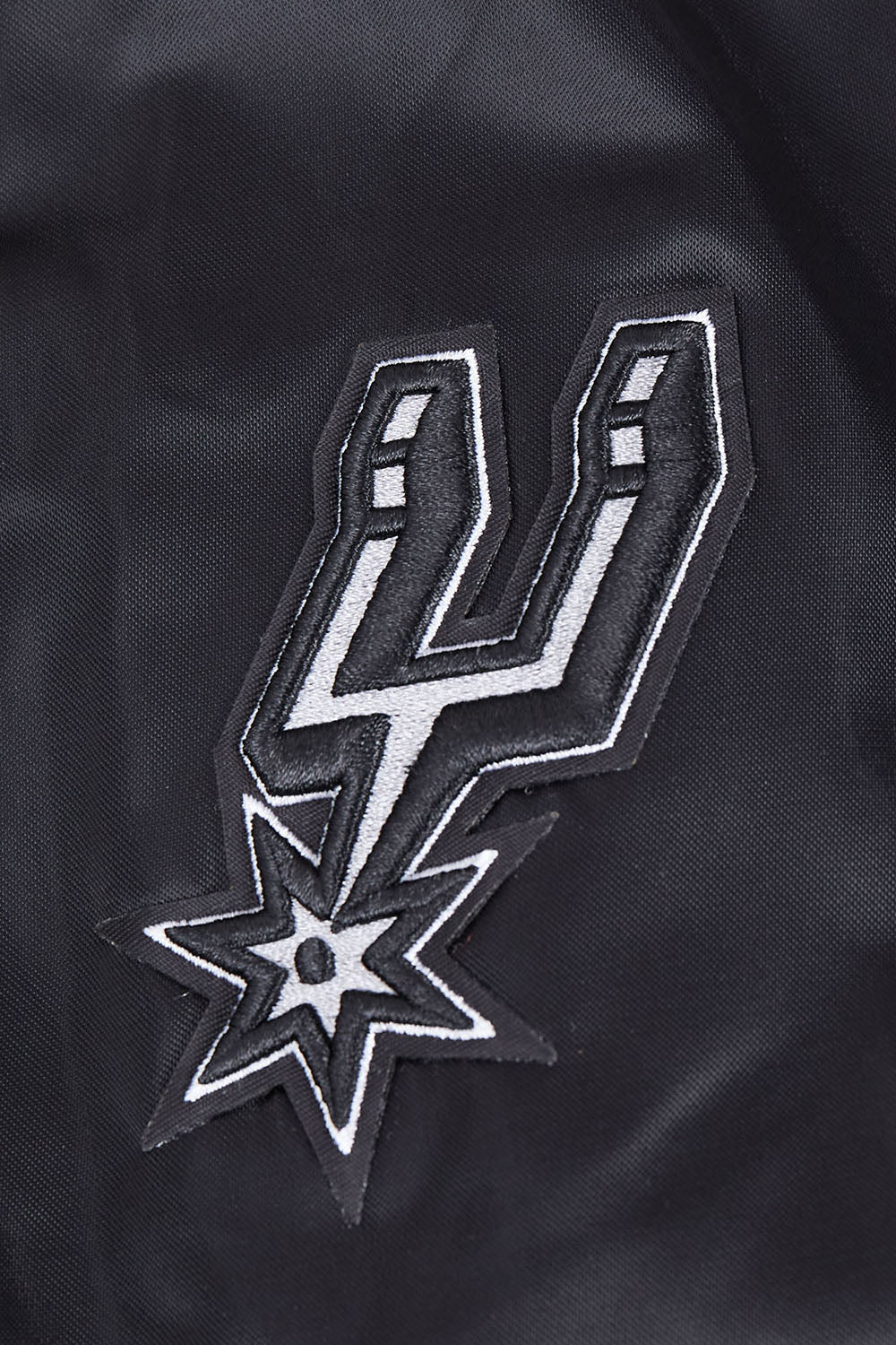 NBA SAN ANTONIO SPURS SCRIPT TAIL WOMEN'S SATIN JACKET (BLACK/GRAY)