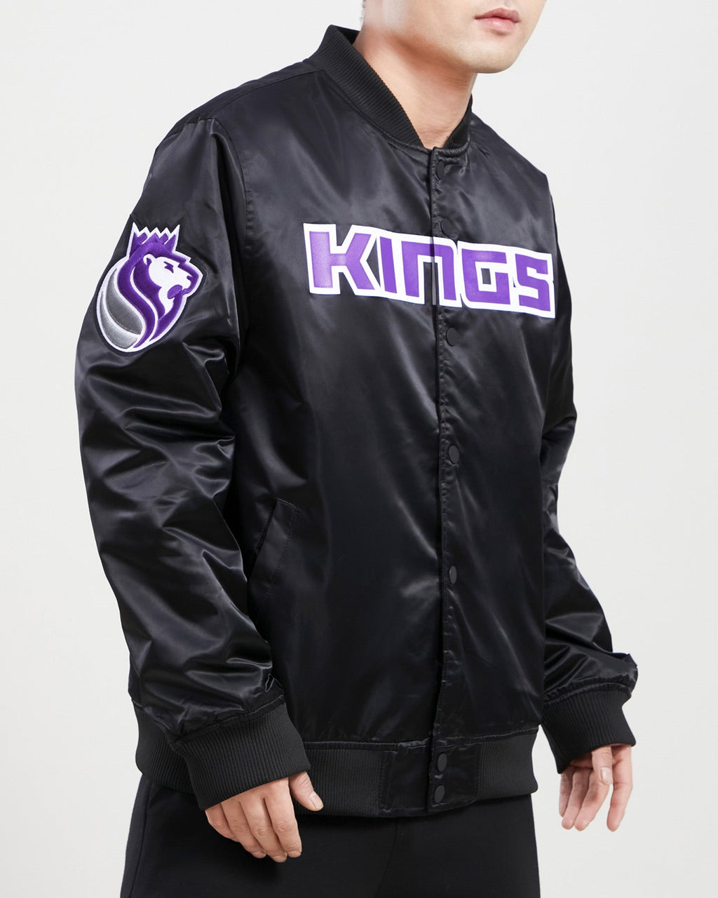 NBA SACRAMENTO KINGS TEAM BIG LOGO MEN'S SATIN JACKET (BLACK)