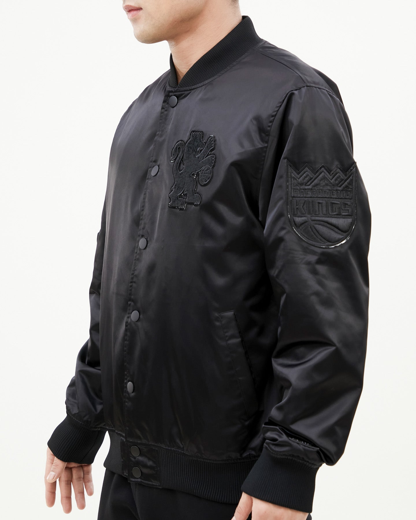 NBA SACRAMENTO KINGS TRIPLE BLACK MEN'S SATIN JACKET (TRIPLE BLACK)