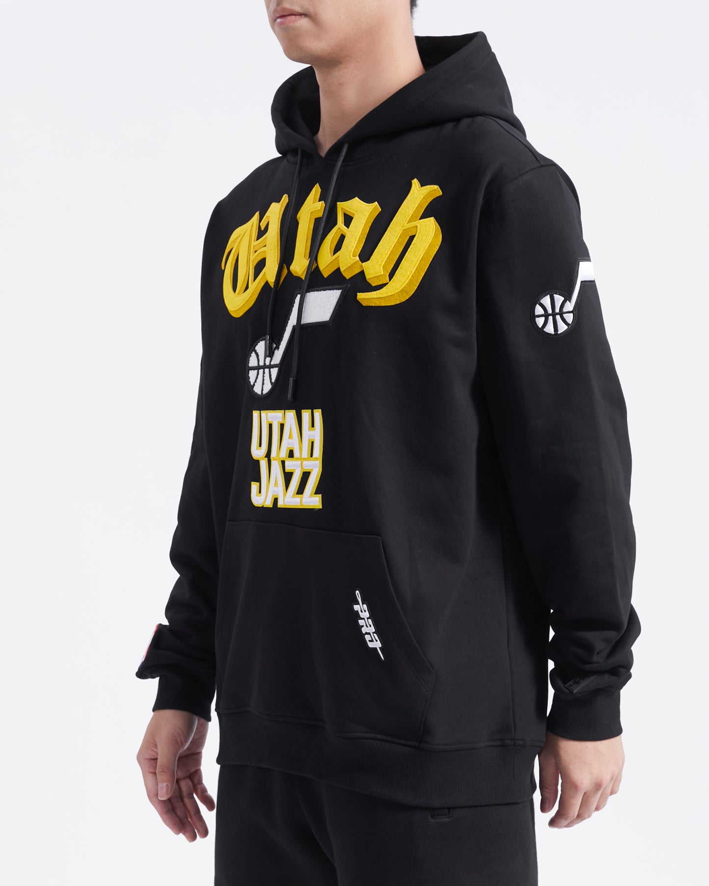 BUJ5515564-BLK-MODEL-2