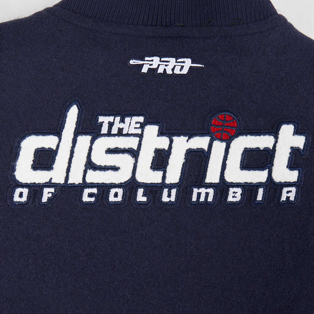 NBA WASHINGTON WIZARDS CLASSIC BLOUSON COLLÉGIAL EN LAINE POUR GARÇON BAMBIN (MARINE MINUIT/BLANC)