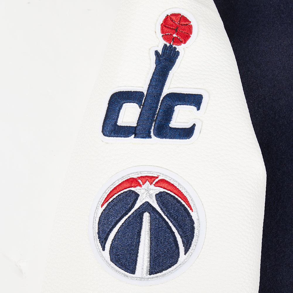 NBA WASHINGTON WIZARDS CLASSIC BLOUSON COLLÉGIAL EN LAINE POUR GARÇON BAMBIN (MARINE MINUIT/BLANC)