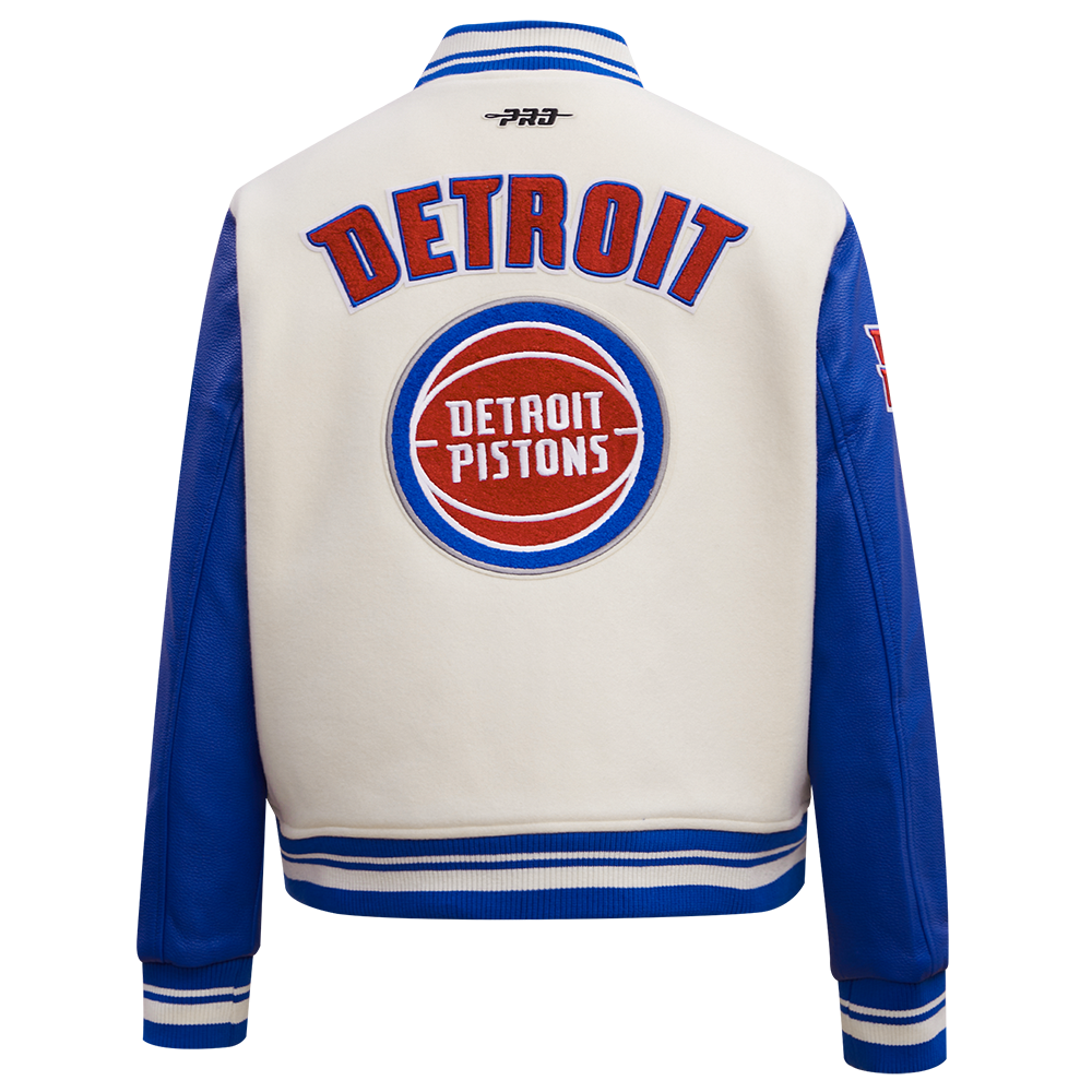 NBA DETROIT PISTONS RETRO CLASSIC BLOUSON COLLÉGIAL EN LAINE À BORDS CÔTELÉS POUR FEMME (COQUILLE D'ŒUF/BLEU ROYAL)