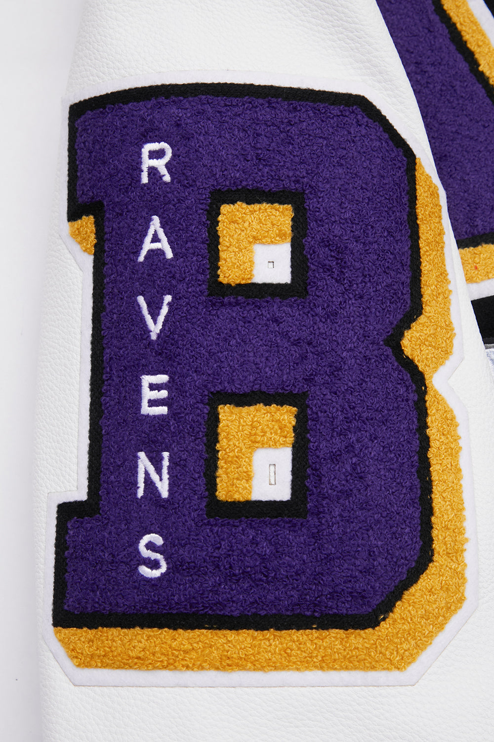 NFL BALTIMORE RAVENS MASH UP BLOUSON COLLÉGIAL EN LAINE À BORDS CÔTELÉS POUR HOMME (NOIR/BLANC)