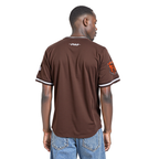 NFL CLEVELAND BROWNS CLASSIC CHENILLE T-SHIRT EN MAILLE DOUBLE POUR HOMME (BRUN)